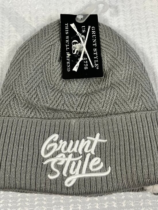 Grunt Style Other - Grunt Style Embroidered Script Cable Knit Beanie NWT Heather Grey Plush Lined
